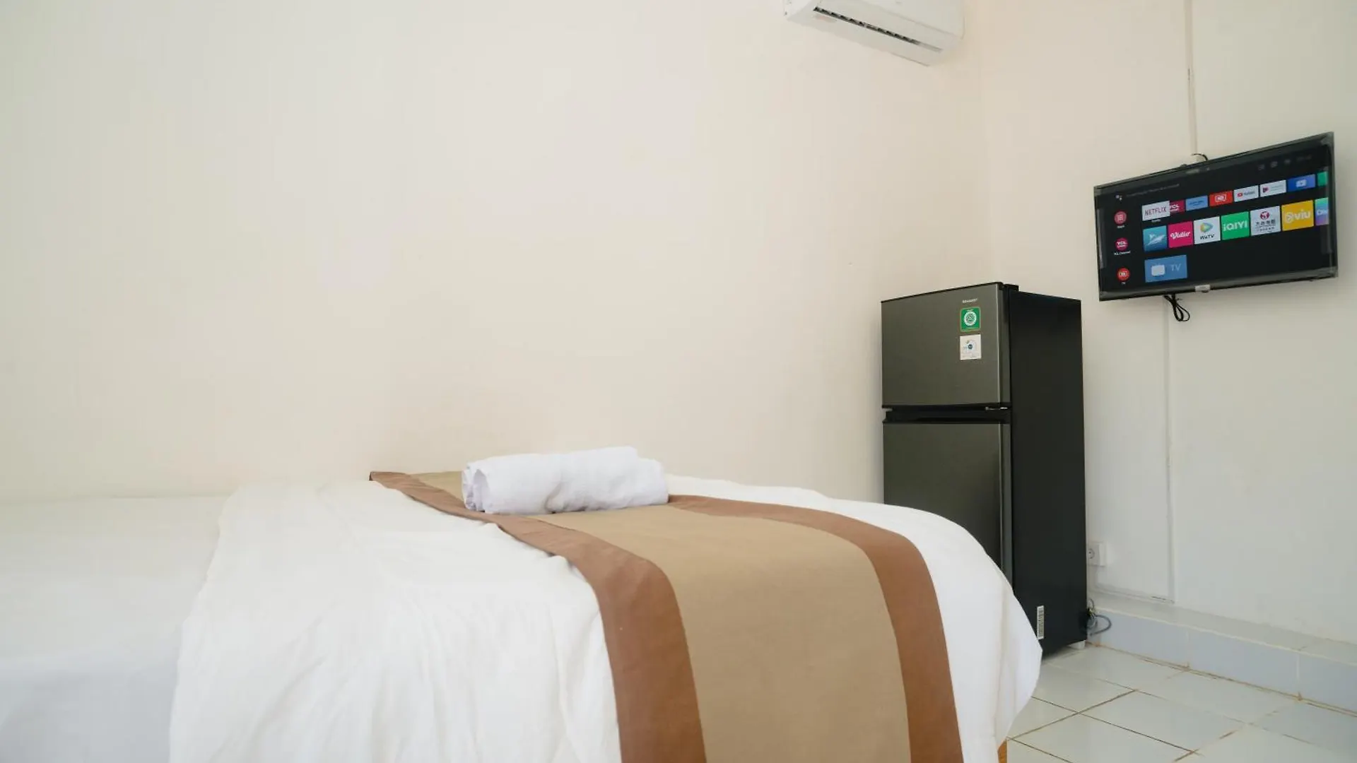 Fun Living Guest House Seminyak   Seminyak (Bali)