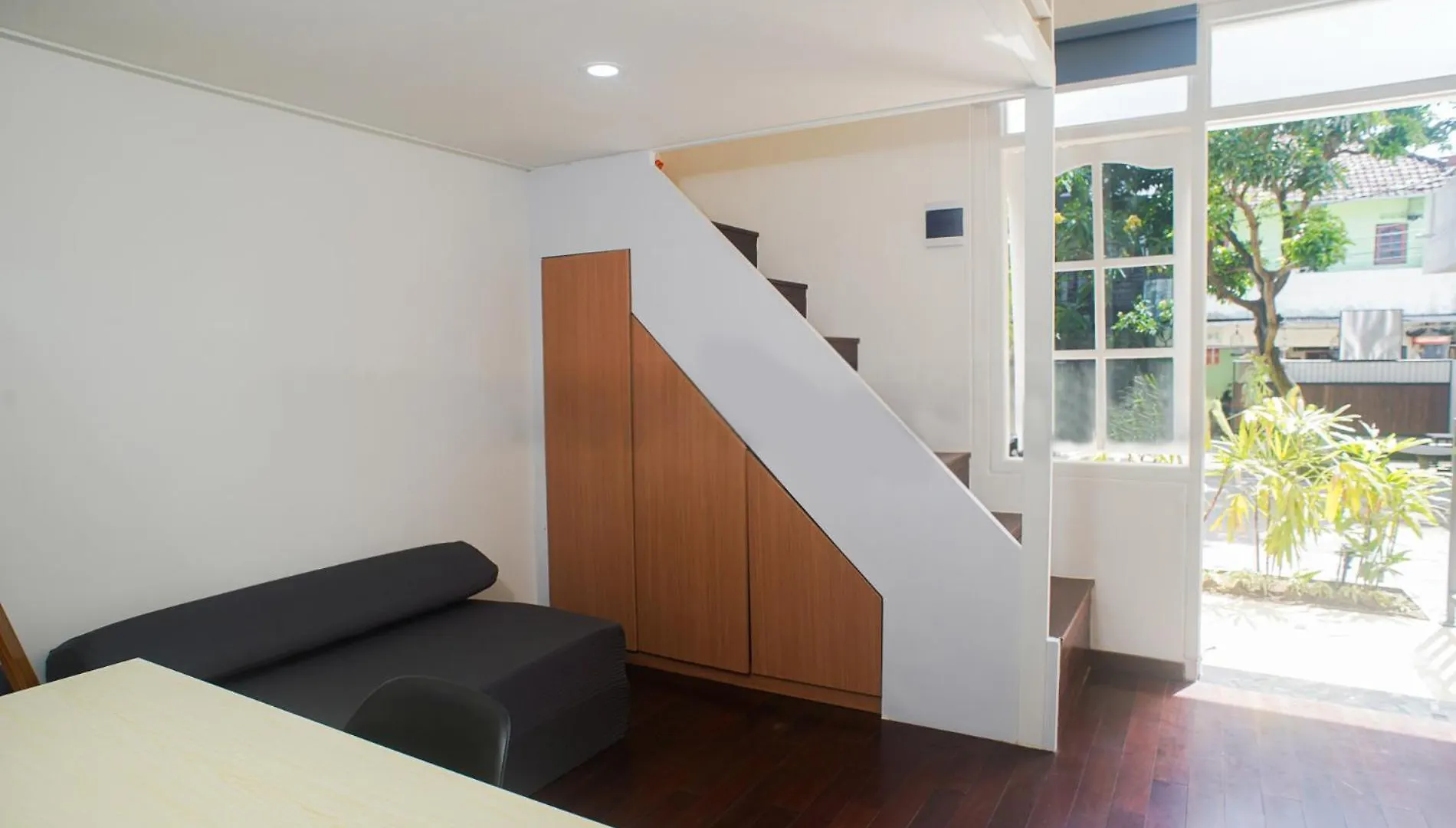 Fun Living Guest House Seminyak  0*, Seminyak (Bali)